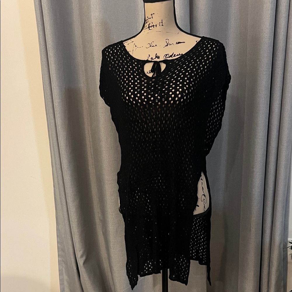 Versona Black Crochet Top